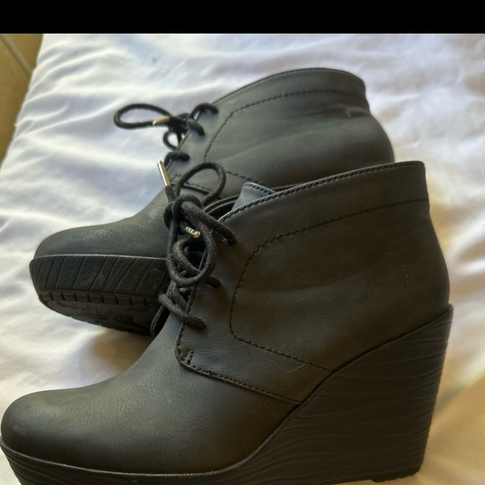 Dr scholls leather wedge lace up boots